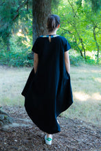 Load image into Gallery viewer, Black Bell-Shape Dress
